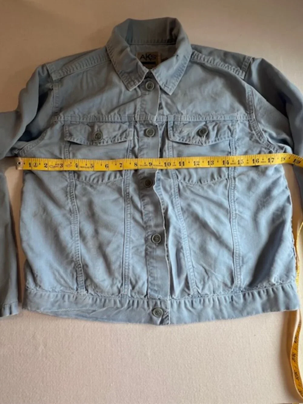 AMY K SU light blue denim jacket faded classic trucker women's  x-small petite‎